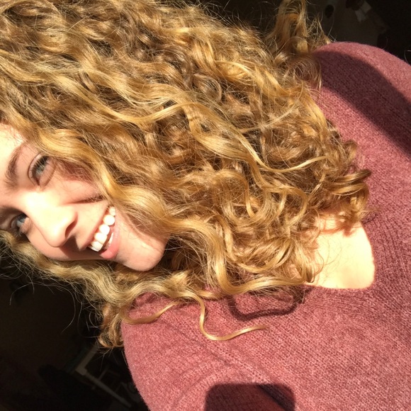 Meet your Posher, Alexandra - Picture 1 of 1